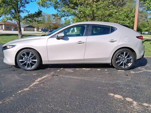 Used 2024 MAZDA MAZDA3 s FWD image 3