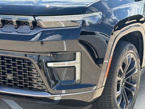 New 2026 Jeep Grand Wagoneer Summit AWD/4WD image 11