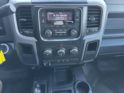 Used 2015 RAM 3500 Tradesman w/ Popular Equipment Group image 19