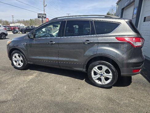 Used 2016 Ford Escape SE w/ SE Leather Comfort Package AWD/4WD image 4