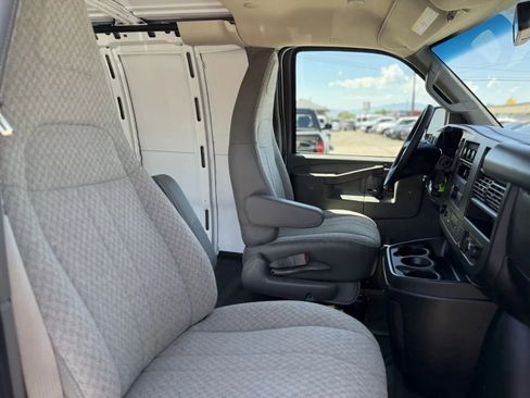 Used 2023 Chevrolet Express 2500 image 15