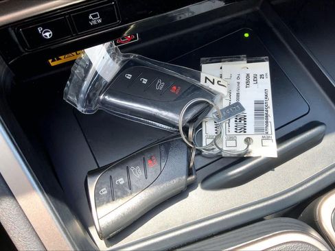 Used 2025 Lexus TX 500h AWD w/ Technology Package image 15