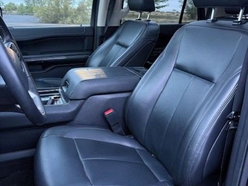 Used 2024 Ford Expedition XLT RWD image 10