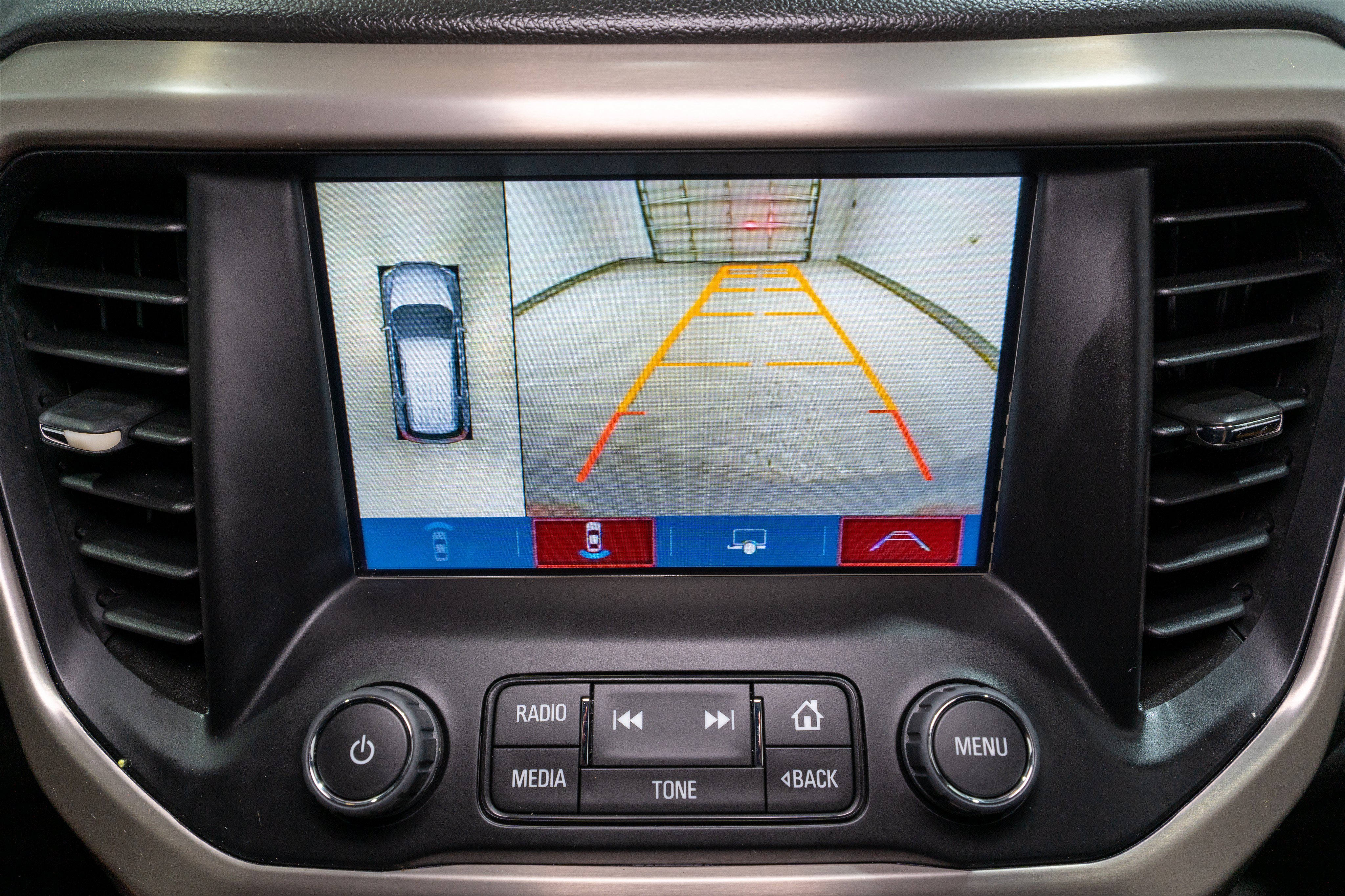 Used 2017 GMC Acadia Denali w/ Technology Package FWD image 21