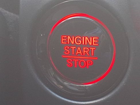 Used 2025 Honda HR-V LX image 12