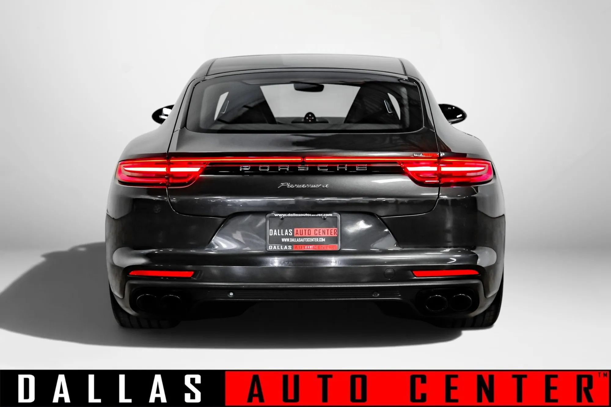 Used 2018 Porsche Panamera image 6