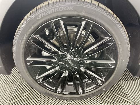 Certified 2024 MINI Cooper 4-Door Hardtop image 8