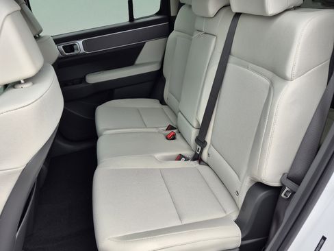 New 2026 Hyundai Santa Fe SE AWD/4WD image 19