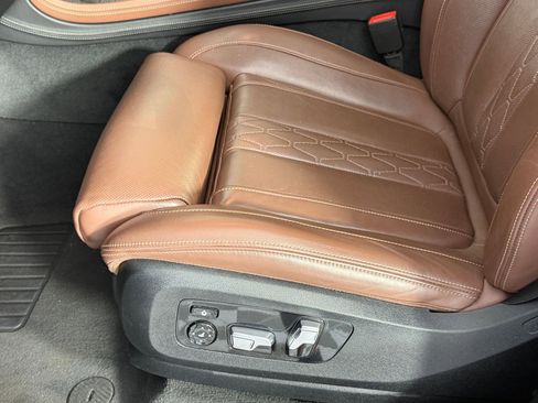 Used 2021 BMW ALPINA XB7 image 13