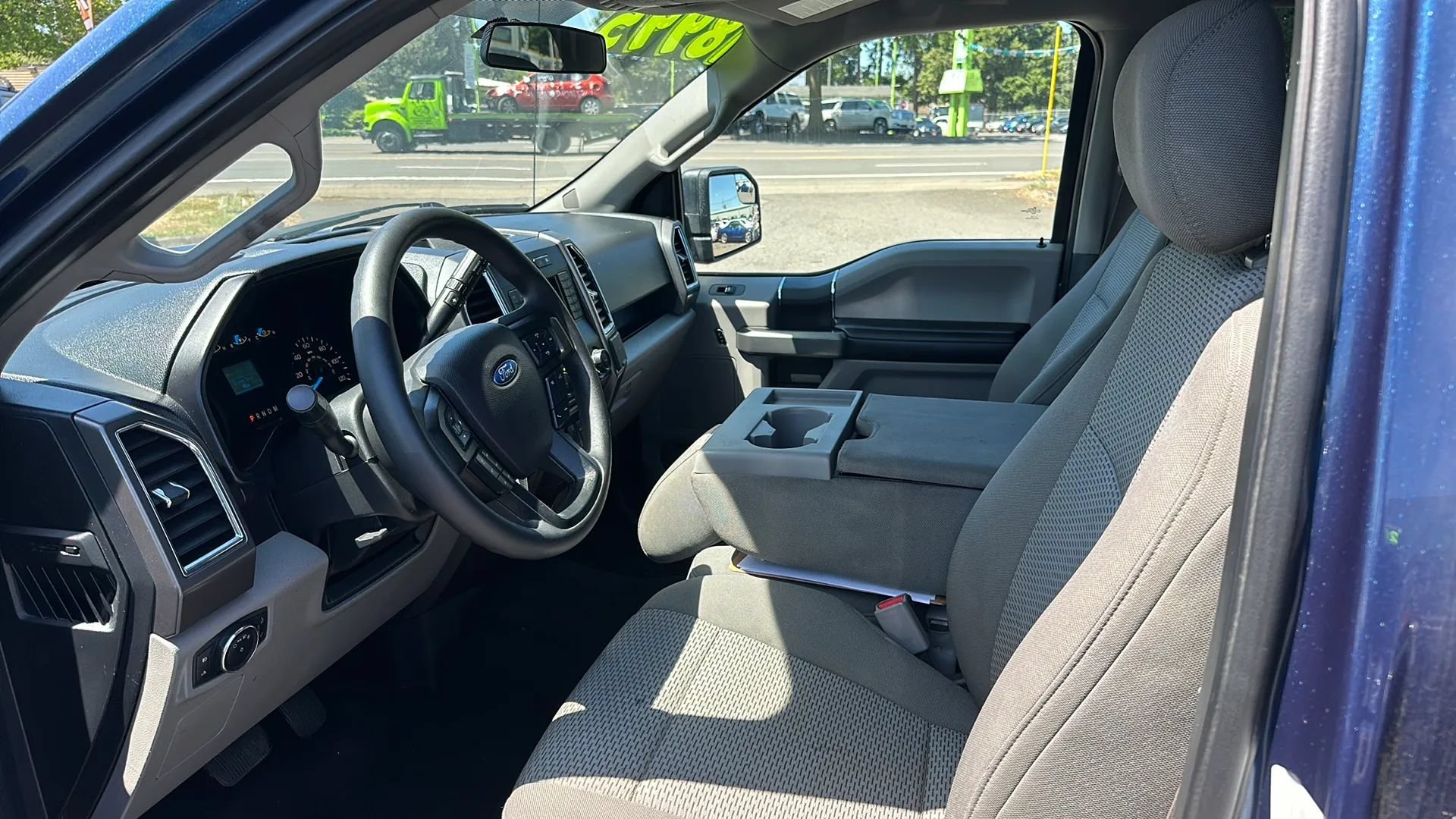 Used 2017 Ford F150 XLT AWD/4WD image 7