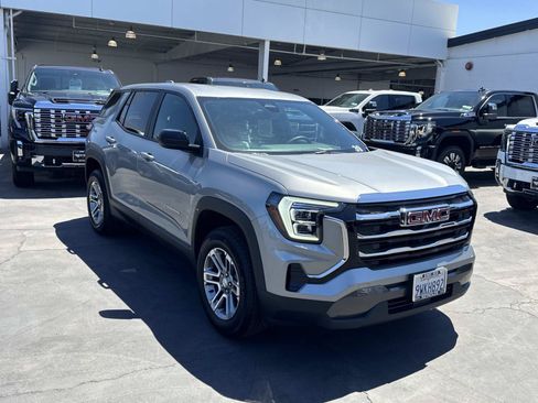 Used 2026 GMC Terrain Elevation FWD image 3