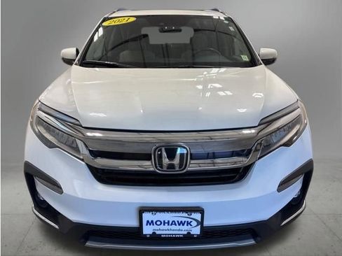 Used 2021 Honda Pilot Touring image 9