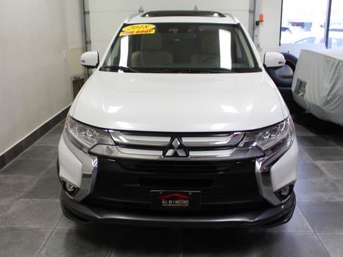 Used 2018 Mitsubishi Outlander GT AWD/4WD image 2