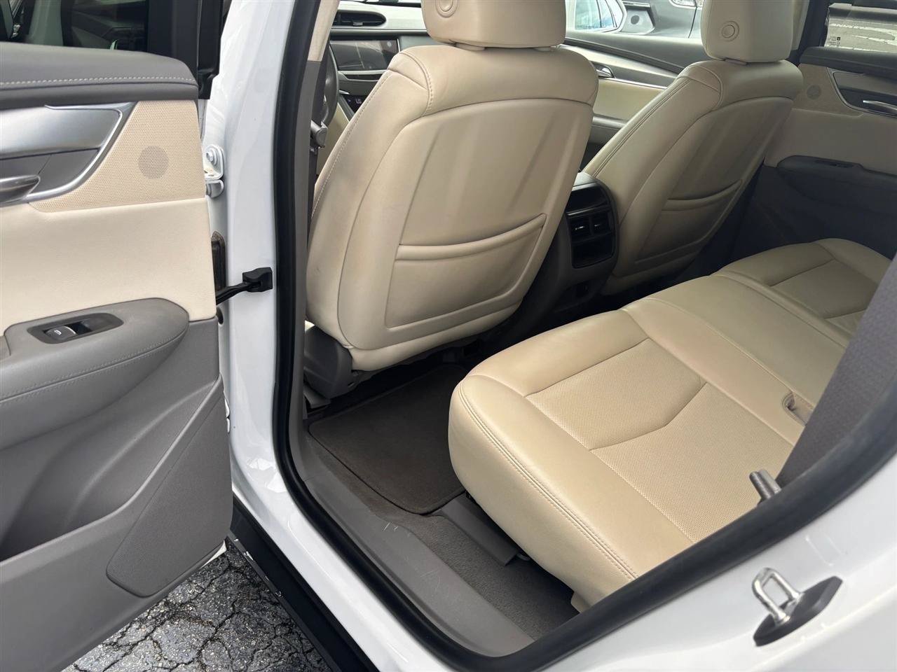 Used 2019 Cadillac XT5 Luxury AWD/4WD image 11