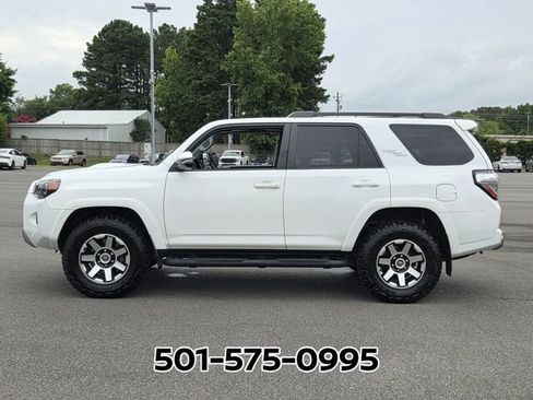 Used 2022 Toyota 4Runner TRD Off-Road Premium w/ Moonroof Package AWD/4WD image 2