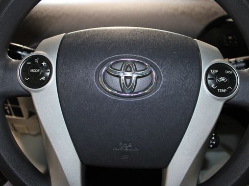 Used 2010 Toyota Prius Two FWD image 19