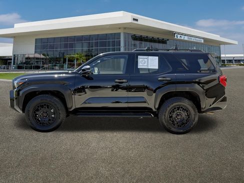 Used 2025 Toyota 4Runner TRD Off-Road Premium AWD/4WD image 6