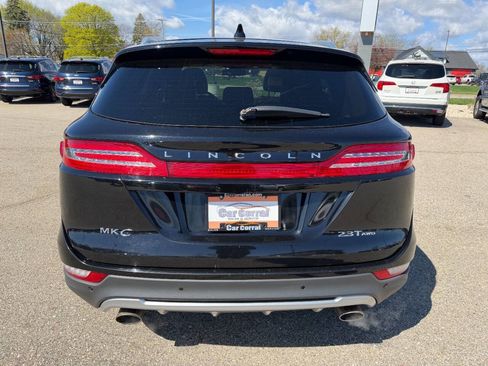 Used 2017 Lincoln MKC Reserve image 4
