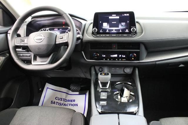 Certified 2026 Nissan Rogue SV FWD image 9