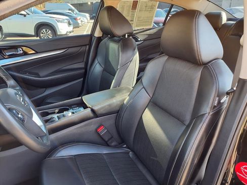 Used 2022 Nissan Maxima SV w/ Floor Mat Group image 13