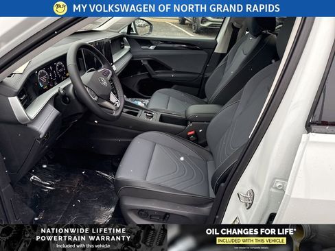 New 2026 Volkswagen Tiguan SE image 10