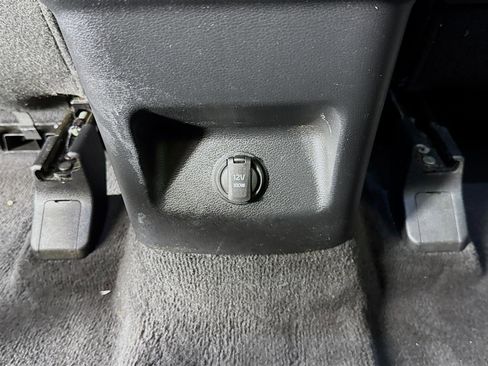 Certified 2023 Kia Telluride S w/ S Sunroof Package image 28