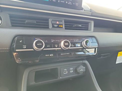 Certified 2025 Honda Pilot EX-L image 20