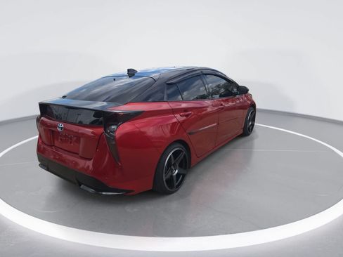 Used 2017 Toyota Prius Four Touring w/ Premium Convenience Package FWD image 8