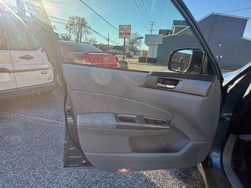 Used 2010 Subaru Forester 2.5X Premium w/ Popular Equipment Group 1A image 8