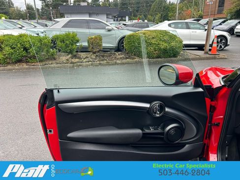 Used 2024 MINI Cooper SE FWD image 17