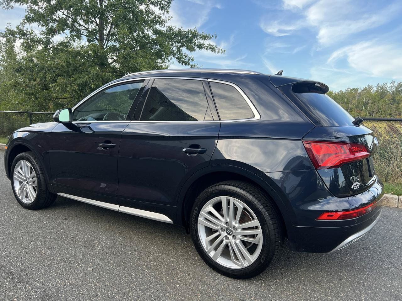 Used 2018 Audi Q5 2.0T Premium Plus w/ Premium Plus Package AWD/4WD image 8