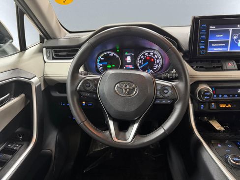 Used 2019 Toyota RAV4 XLE image 17