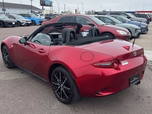 Used 2025 MAZDA MX-5 Miata Grand Touring RWD image 12