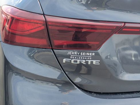 Used 2024 Kia Forte LXS image 5
