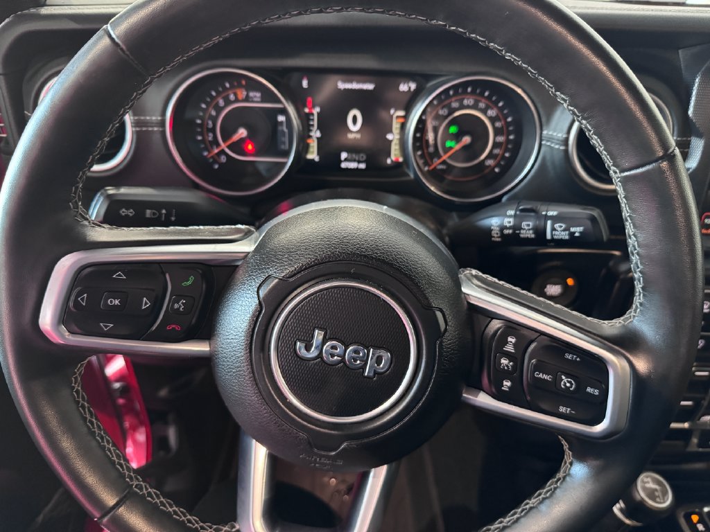Used 2020 Jeep Wrangler Unlimited Sahara AWD/4WD image 13