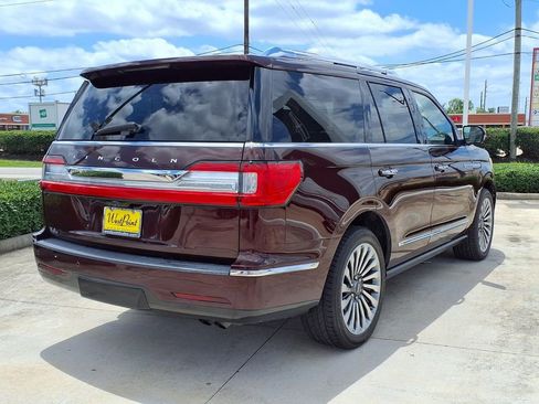 Used 2019 Lincoln Navigator Reserve AWD/4WD image 2
