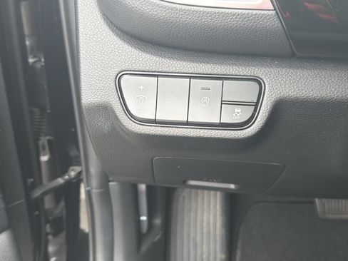 Certified 2024 Kia Seltos S FWD image 17