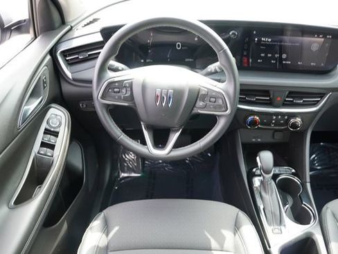 Used 2025 Buick Encore GX Preferred FWD image 19
