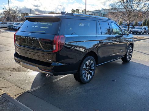 New 2025 Ford Expedition Max Platinum w/ Driver's Package image 4
