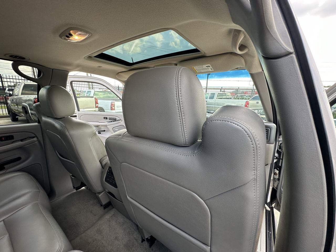Used 2004 Chevrolet Tahoe LT w/ LT Preferred Equipment Group AWD/4WD image 72