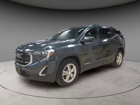 Used 2020 GMC Terrain SLE w/ Driver Convenience Package image 1