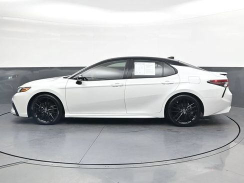 Used 2023 Toyota Camry XSE FWD image 8