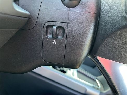 Certified 2025 Mercedes-Benz GLB 250 4MATIC image 23