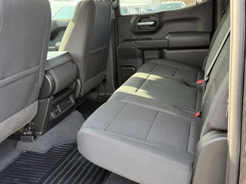 Certified 2022 Chevrolet Silverado 1500 Custom image 19
