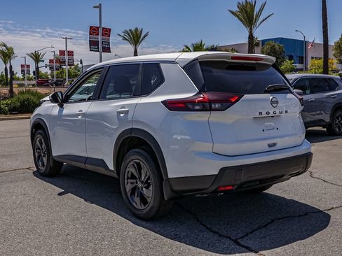 New 2026 Nissan Rogue SV FWD image 6