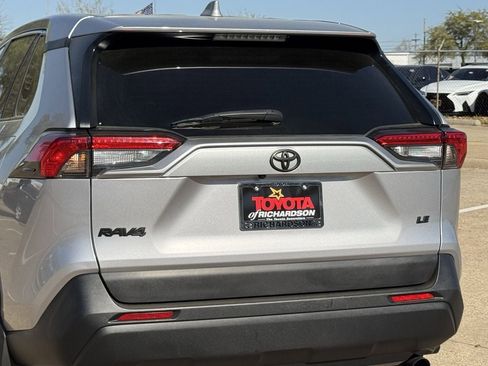 Used 2023 Toyota RAV4 LE image 7