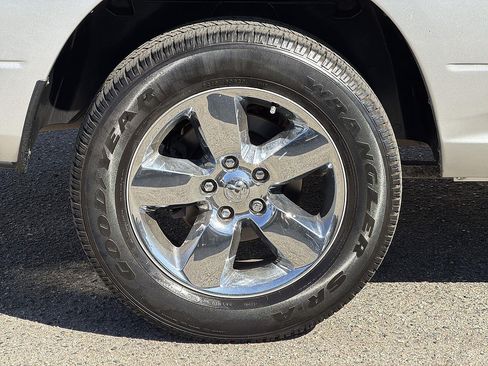 Used 2016 RAM 1500 Big Horn RWD image 29
