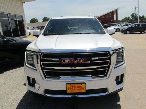 Used 2021 GMC Yukon SLT w/ SLT Luxury Package AWD/4WD image 13