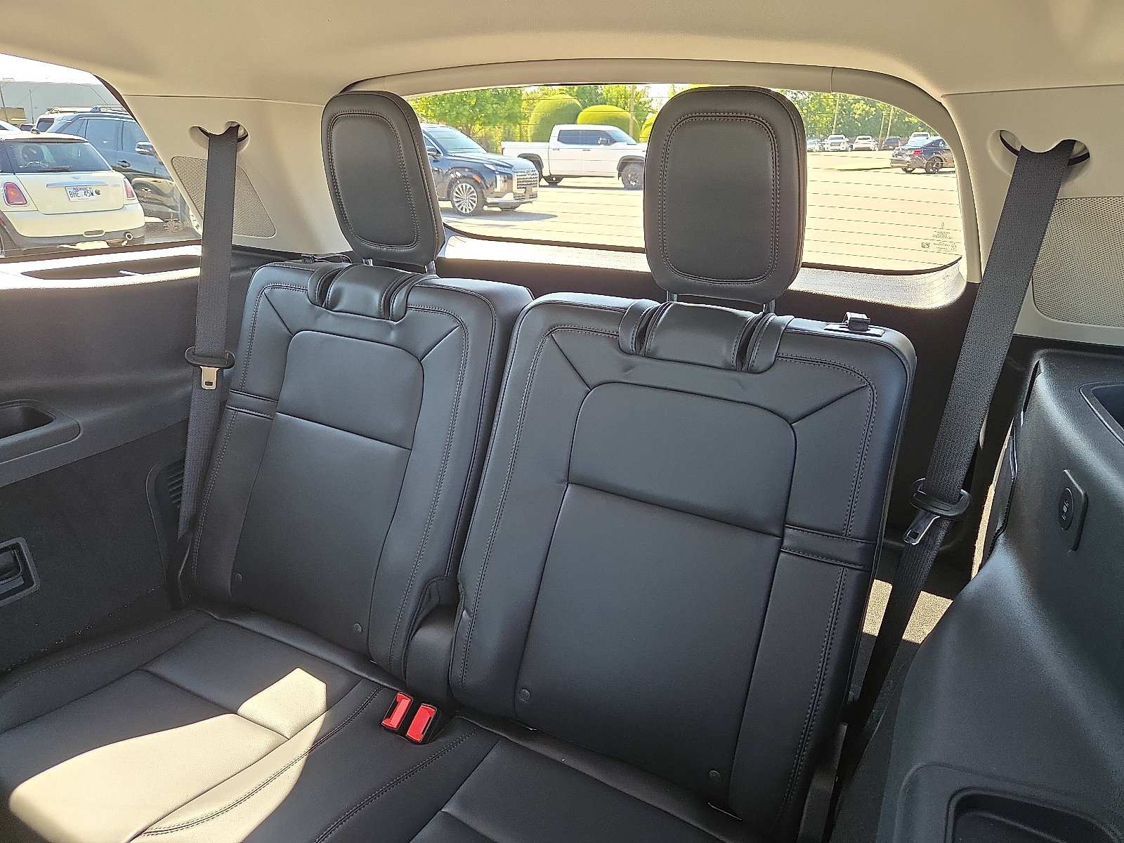 Used 2025 Lincoln Aviator Reserve w/ Equipment Group 201A AWD/4WD image 10