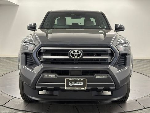 Used 2026 Toyota Tacoma SR5 AWD/4WD image 6